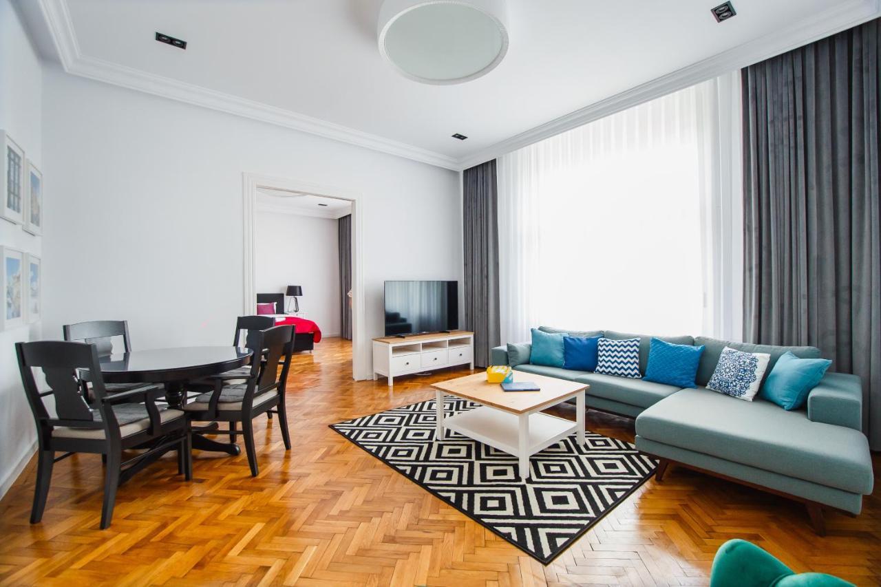 Spacious Riverviews Apartment Near Piata Unirii أرادايا المظهر الخارجي الصورة