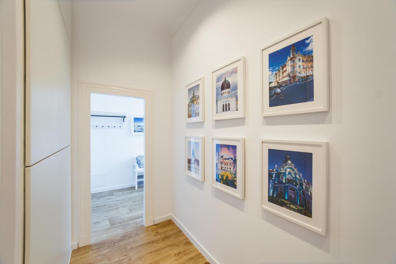 Spacious Riverviews Apartment Near Piata Unirii أرادايا المظهر الخارجي الصورة