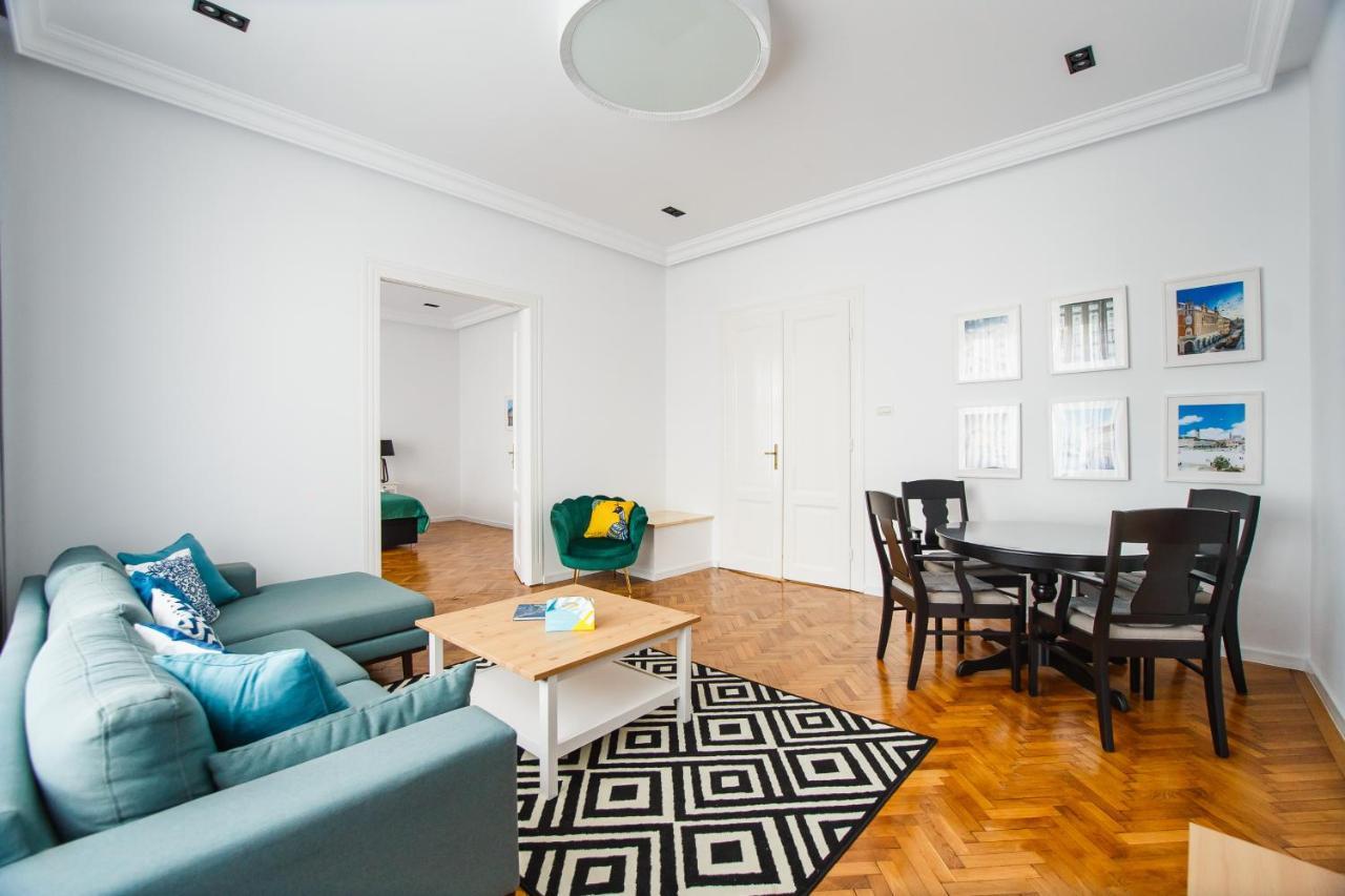 Spacious Riverviews Apartment Near Piata Unirii أرادايا المظهر الخارجي الصورة